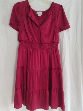 Nicole Miller Raspberry Short-Sleeve Tiered Midi Dress